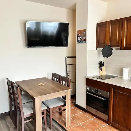 Апартамент Central Apartment *